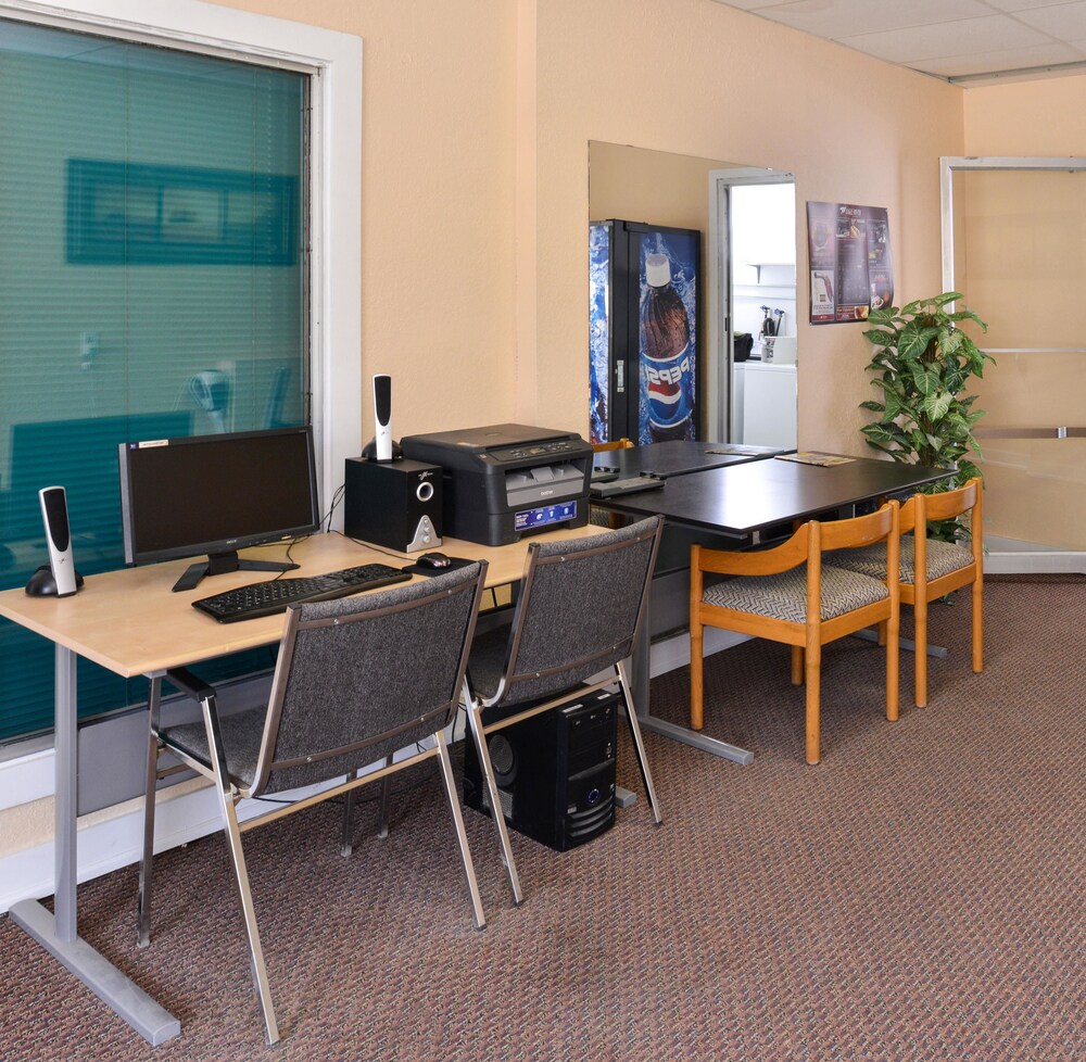 Canadas Best Value Inn Whitecourt