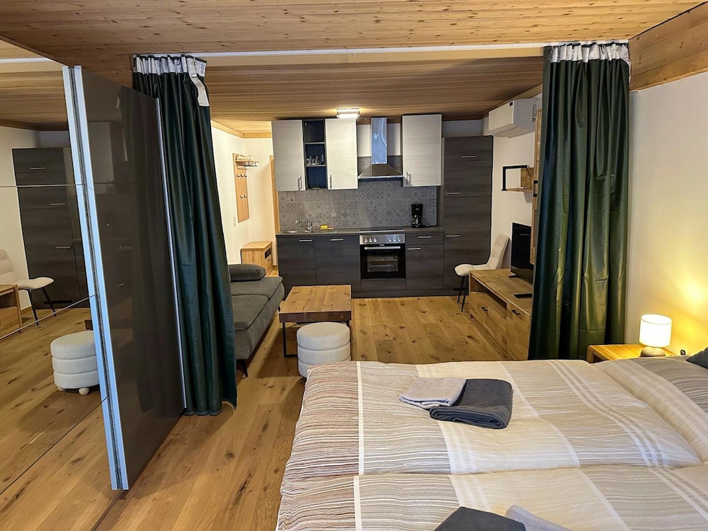 Appealing Apartment in Saalfelden Near Lake