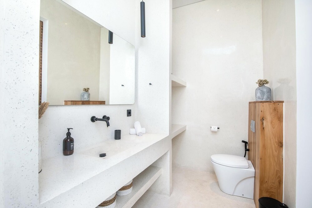 Chic 2BR Villa, 5min to Bingin's Coastal Bliss