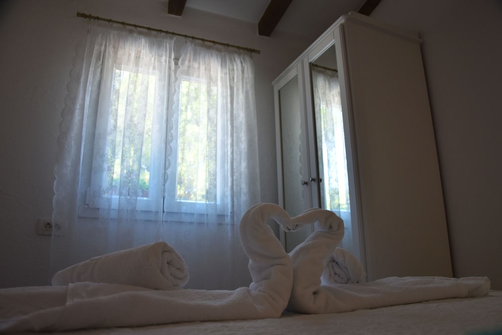 Levantara Kamp view 3
