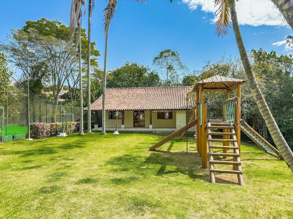 Refúgio de Alto Padrão na Granja Viana