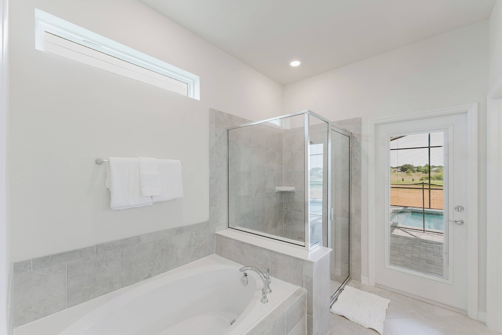 Stunning 8BR Pool Gameroom Minutes to Disney