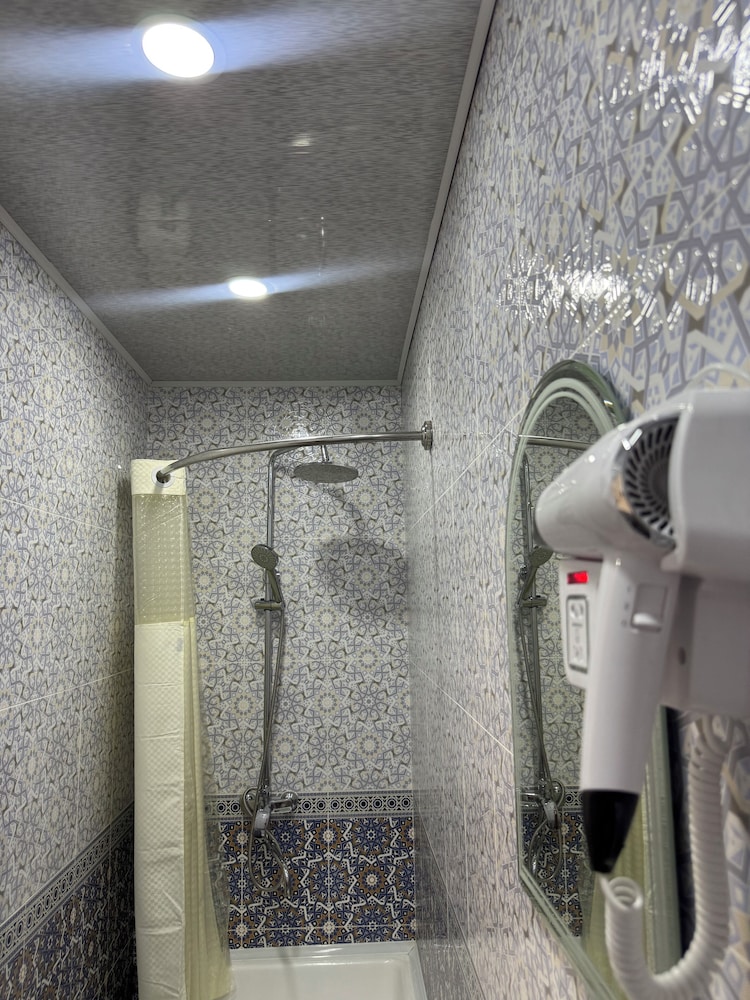 Meros Guest House