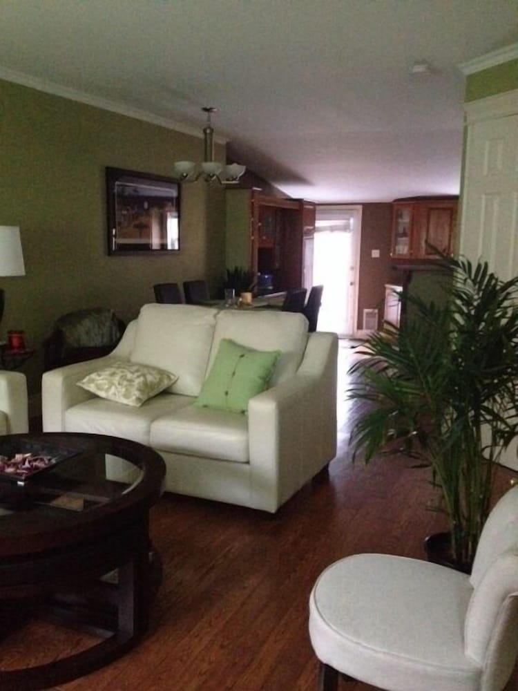 Rice House Vacation Rental - Image 4
