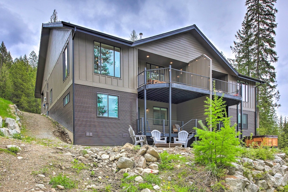 Elegant Priest Lake Townhome  1 Mi From Lake - Property Image 3