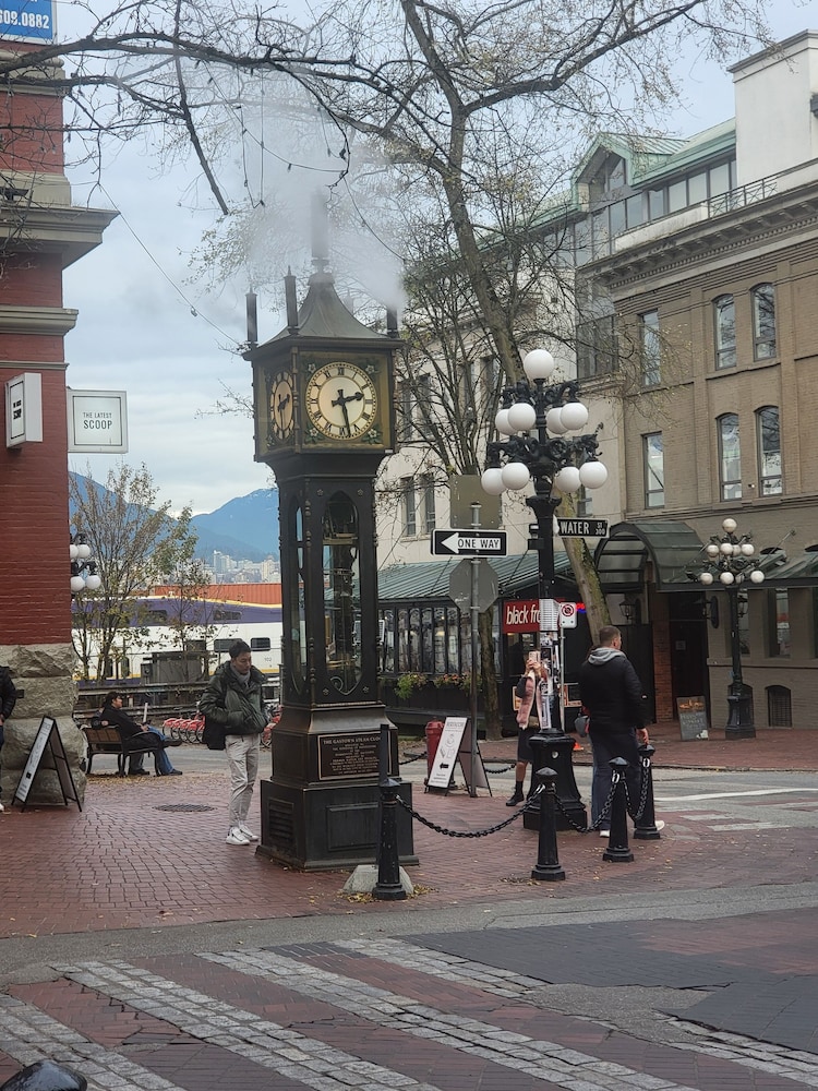 Silverstone Downtown Long-Term stay