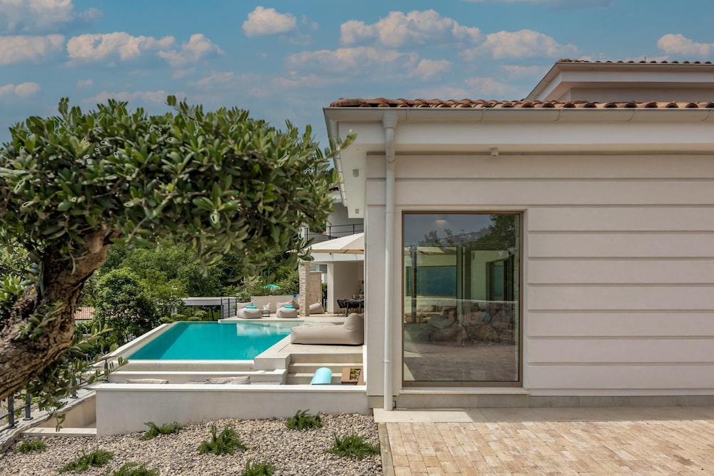 Luxury Villa Dana Indoor Pool and Sauna