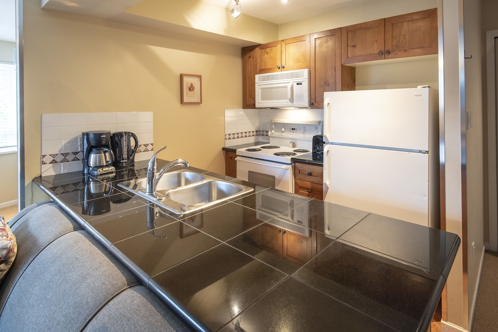 Whistler Town Plaza - Image 4