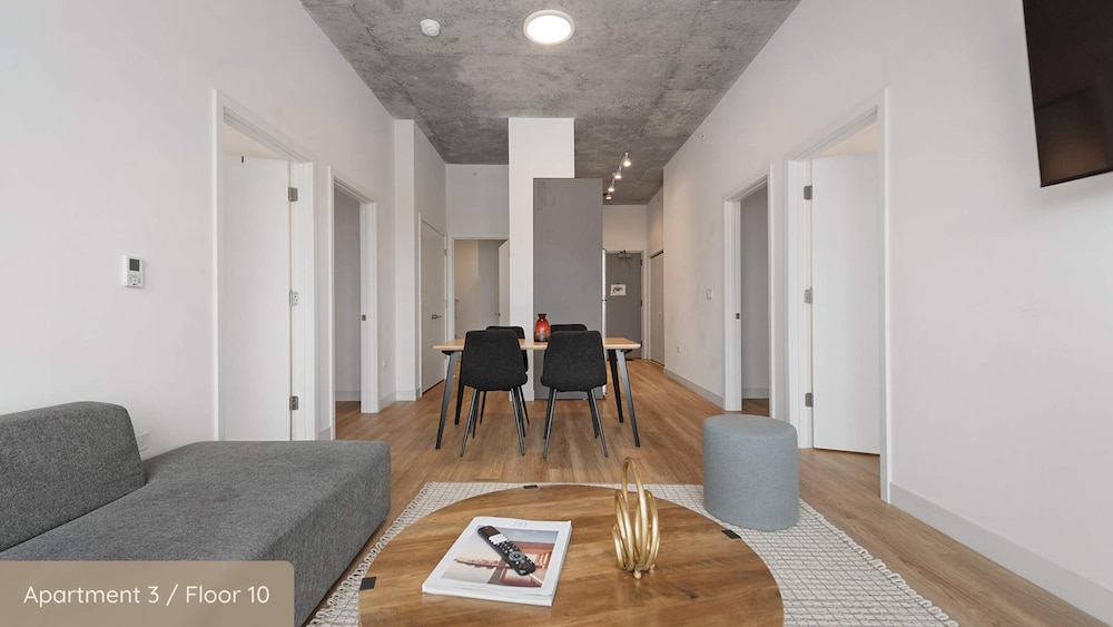 The Ultimate Lincoln Park Group Getaway