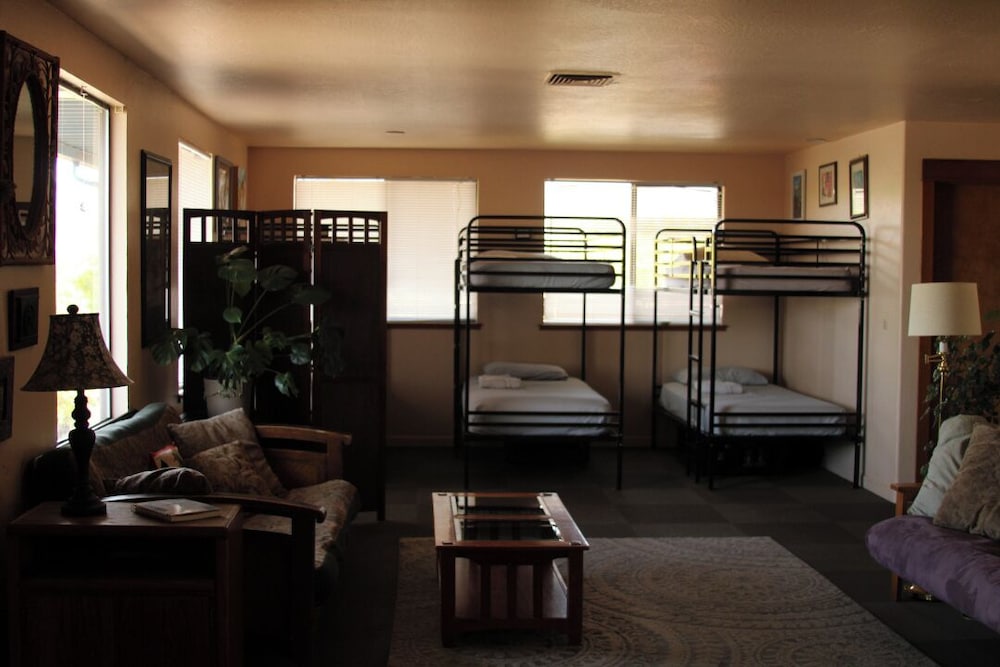 Ashland Vacations - Ashland Commons Hostel - Property Image 49