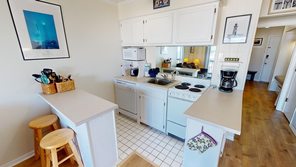 Beach Racquet B by Tybee Vacation Rentals