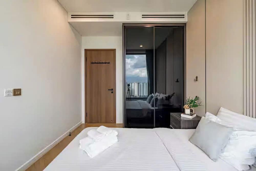 Kluxstay Lumiere Riverside Residence