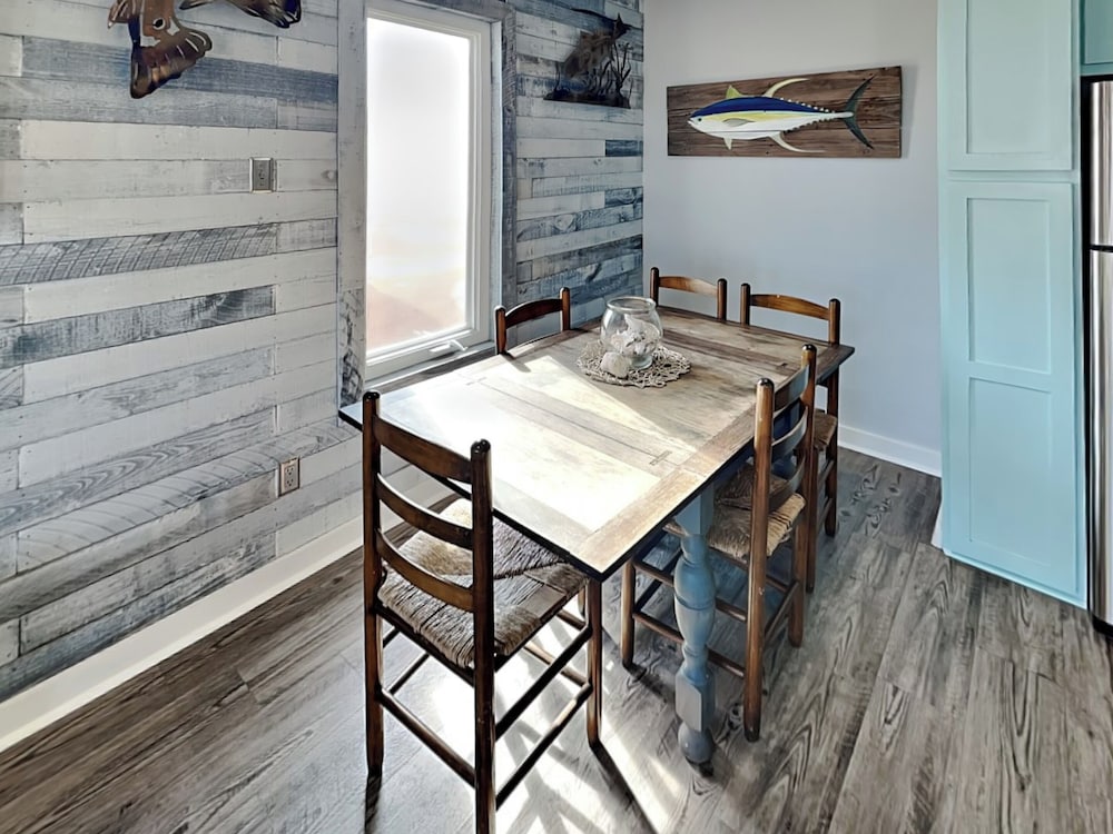 Aransas Bay Getaway by Miss Kitty’s
