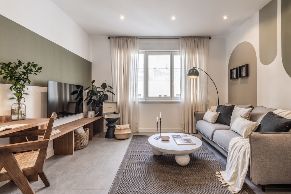 Volturna - 1 Bedroom in Recoletos