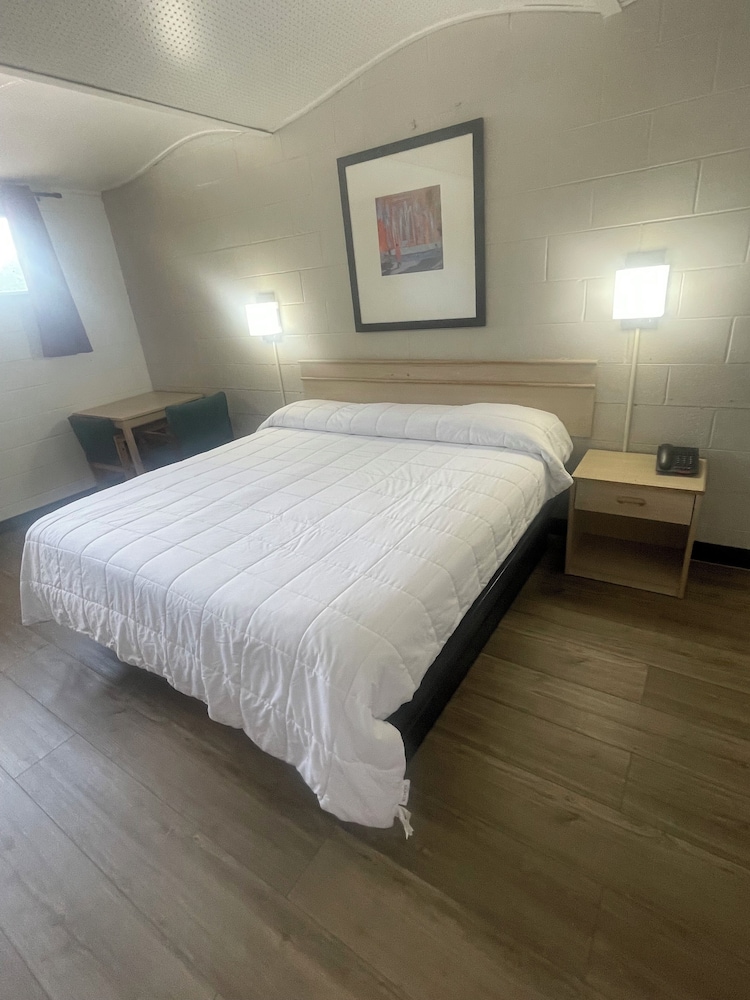Georgianna Motel