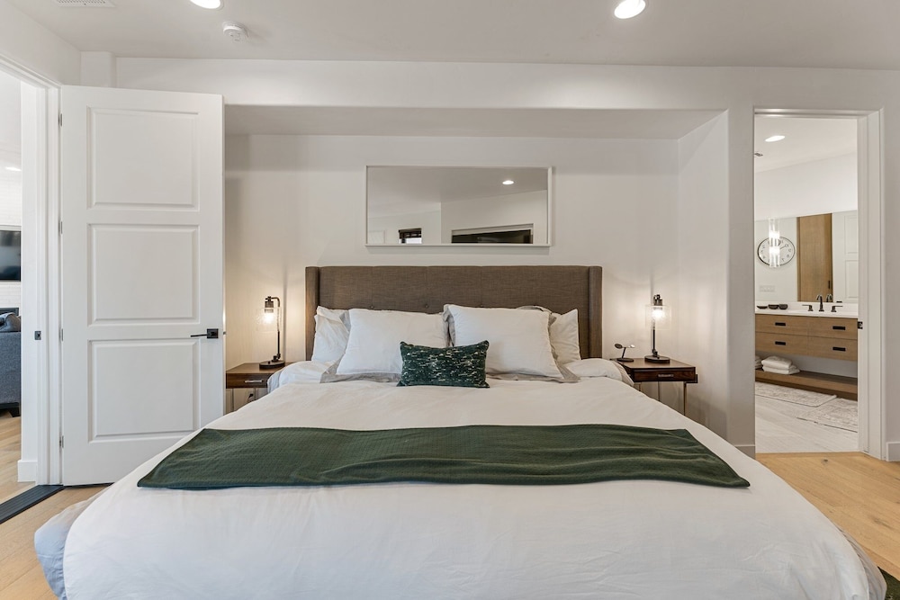 The Yucca Flower #11 3 Bedroom Home