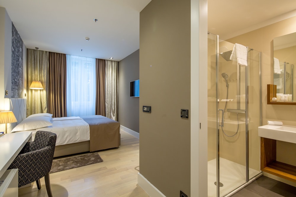 Cornaro Hotel 9