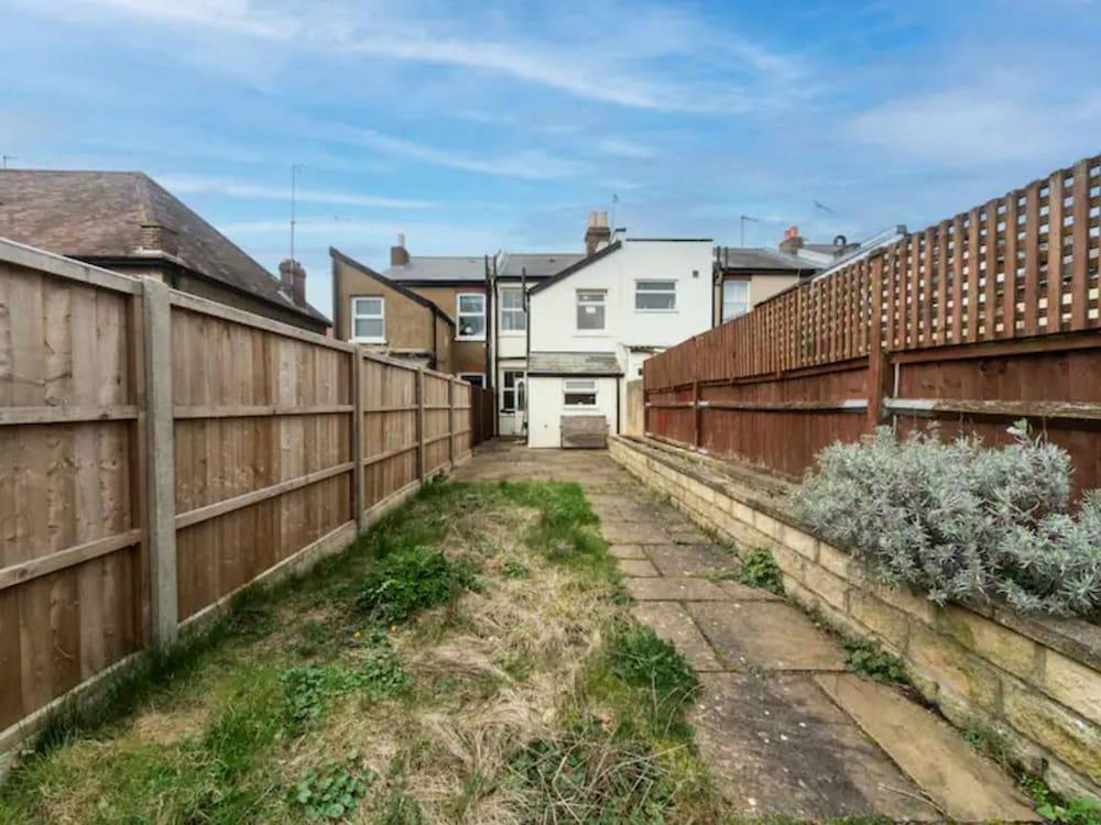 Charming Period Home Near Surbiton With Garden
