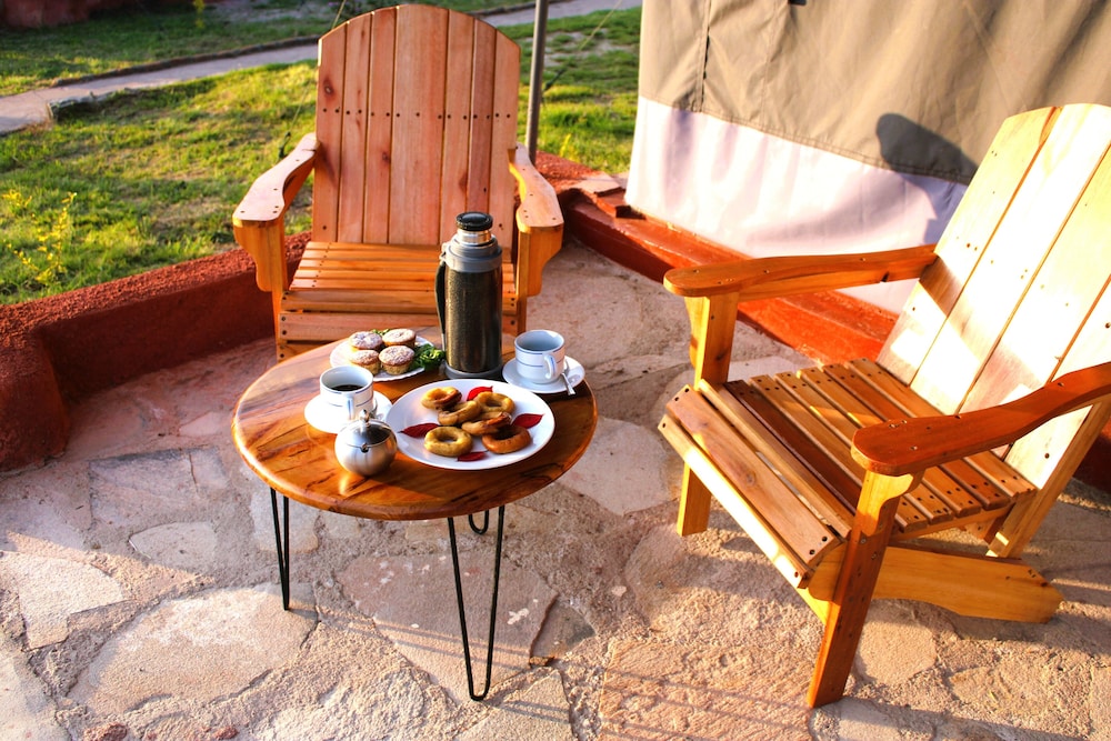 Endeem Mara Resort