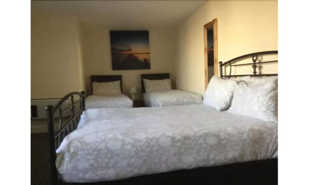 T & J Motel
