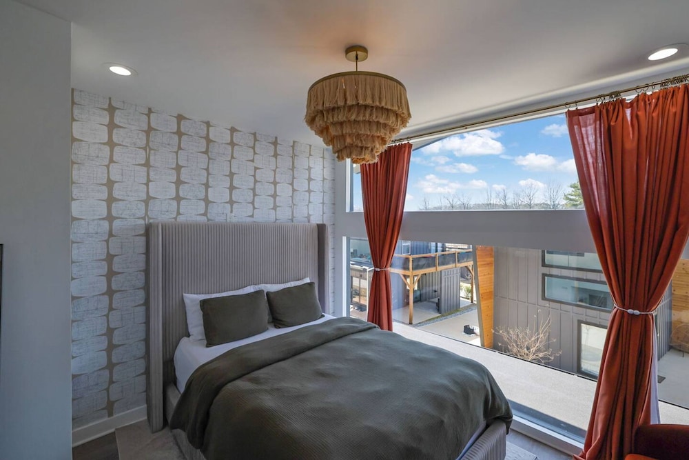 The Business Bungalow-5 Mins From Airport