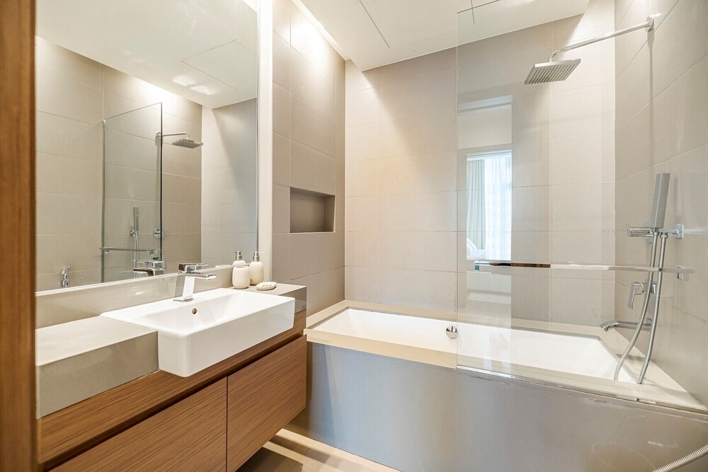 Cozy & Large 1BR Citywalk Building 7