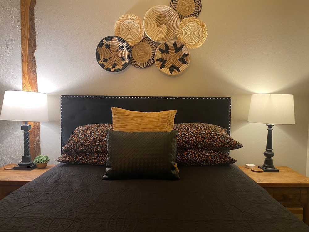 Manitou Lodge