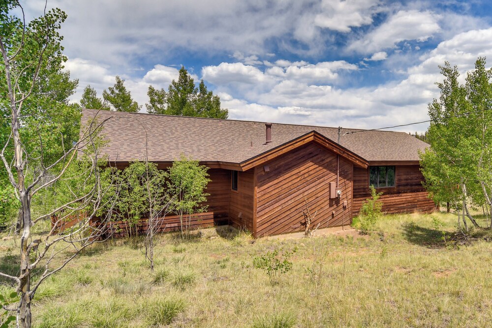 Private 5 Acres w/ Mtn Views: Park County Cabin!