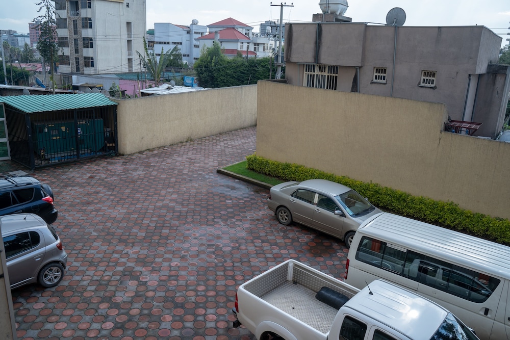 Photo 25