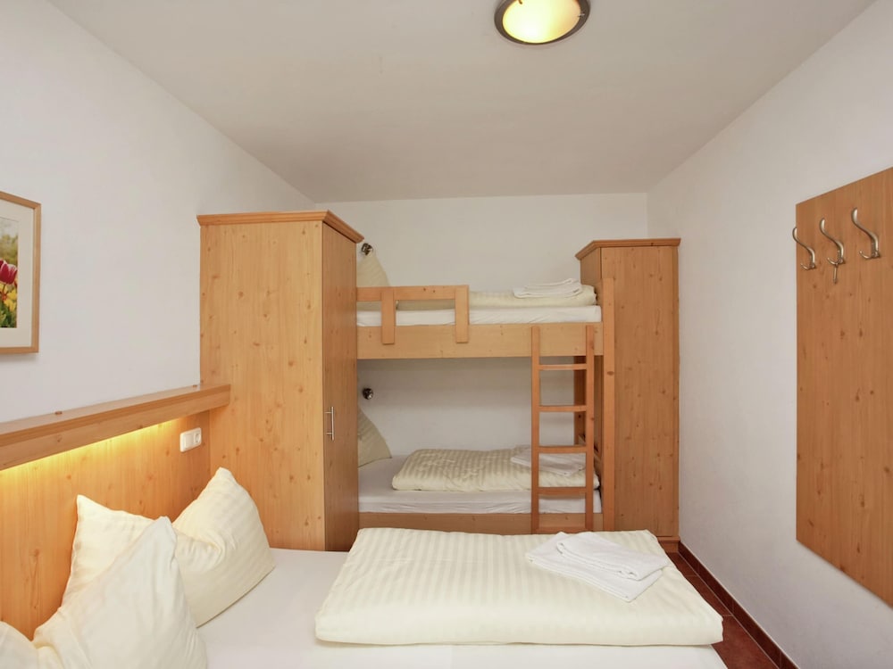 Snug Holiday Home in Wald-Königsleiten near Cross Country