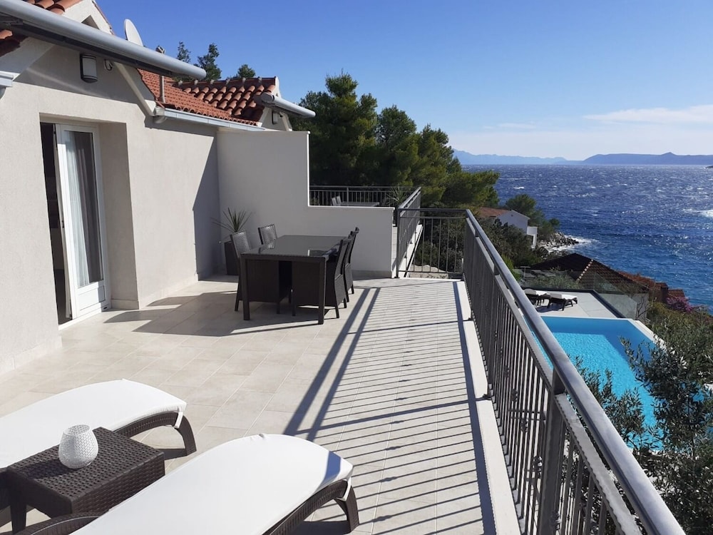 Sunny Hvar 2 - With Pool - A3 view 2