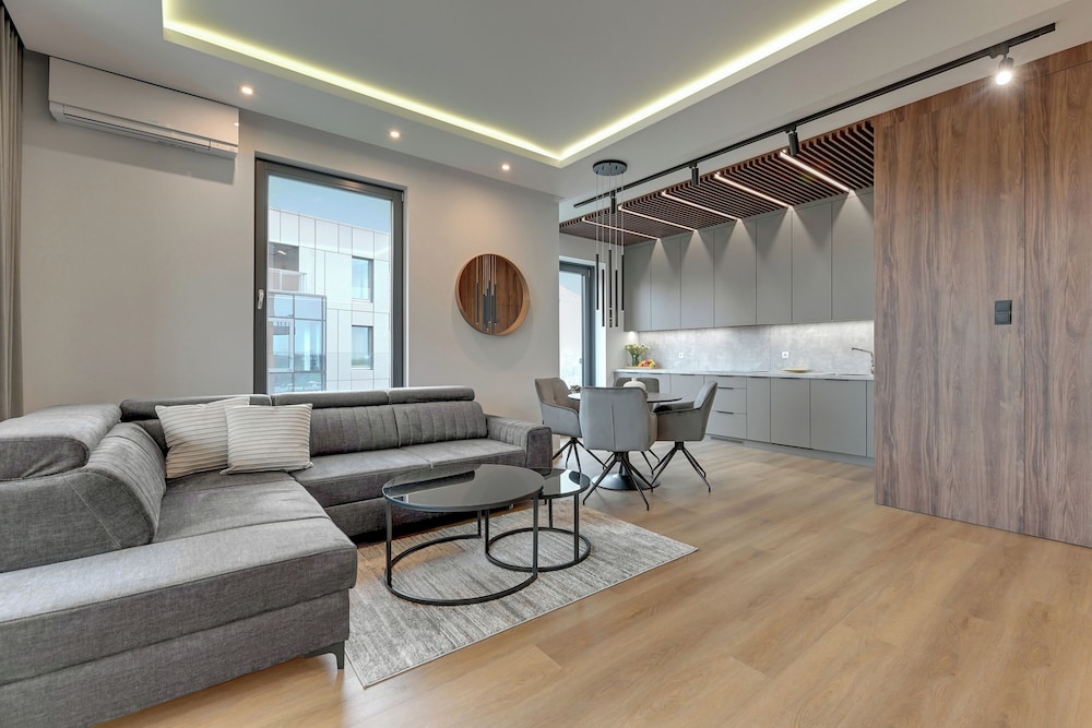 Brabank Riverside & Parking by Downtown Apartments