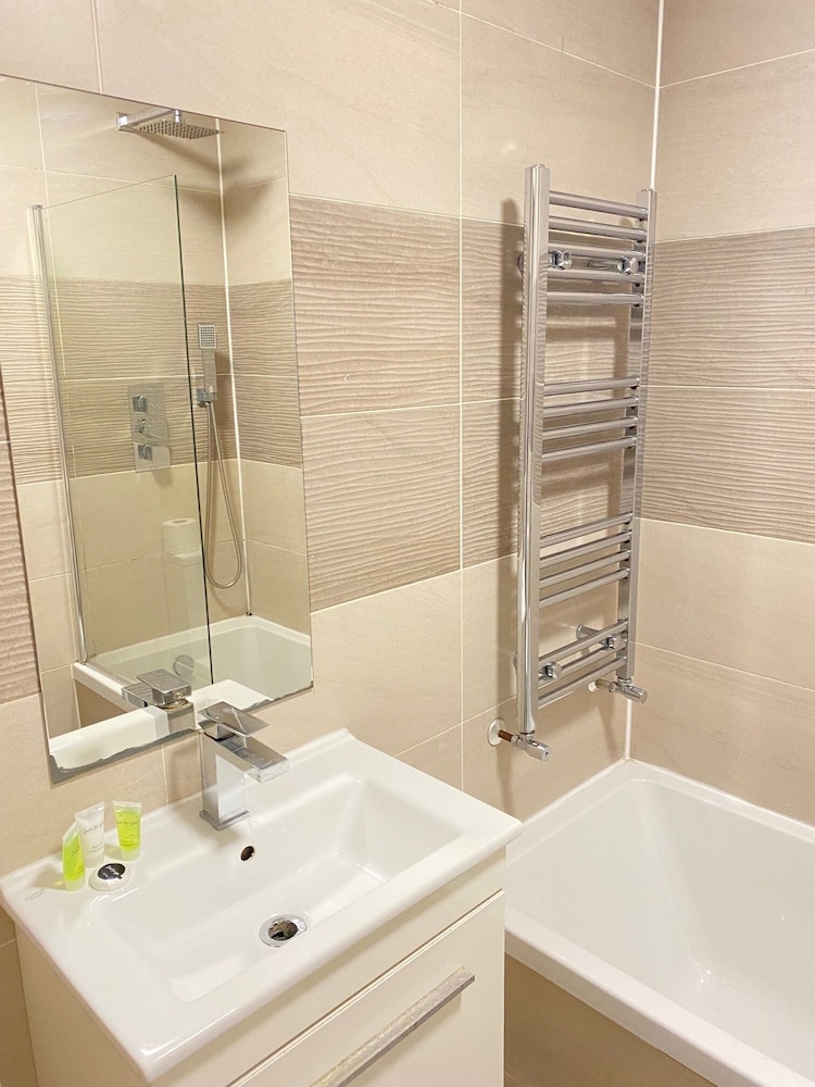 Leicester Vacations - Showcase Apartments Kimberley House - Property Image 3