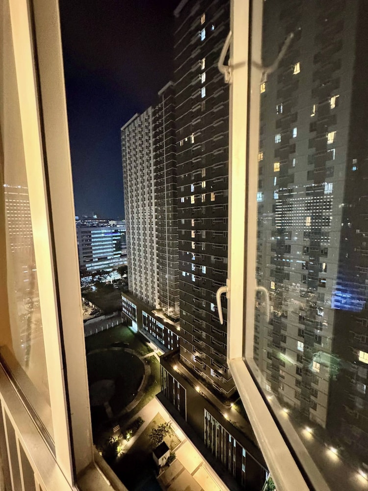 Cozy Studio in Cebu City With Garden View