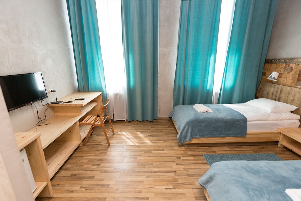 Photo 33