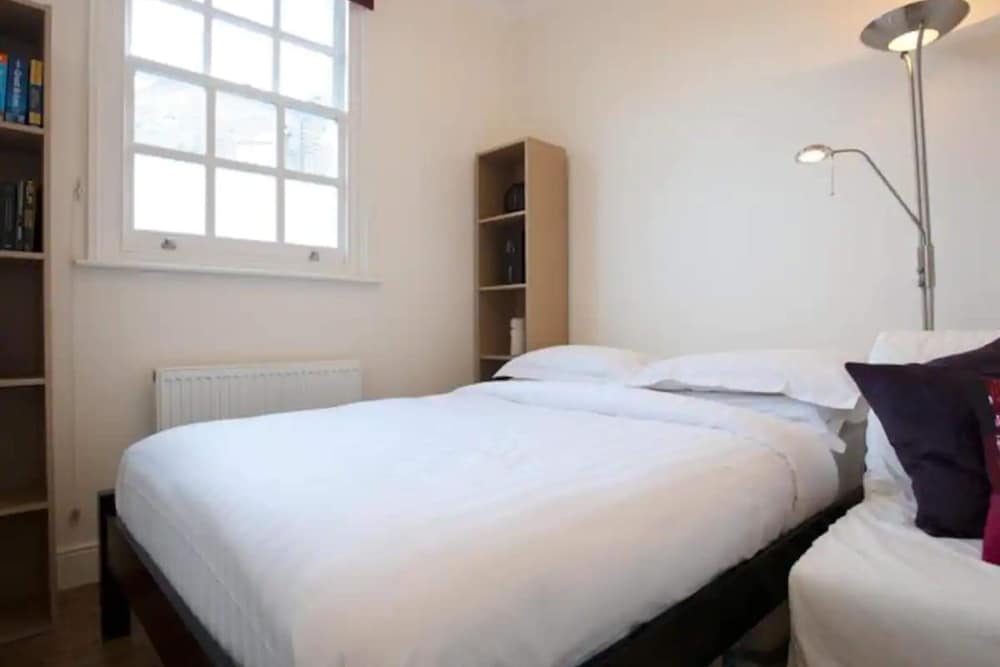Stylish 3 Bedroom Home With Garden Near Kings Cross