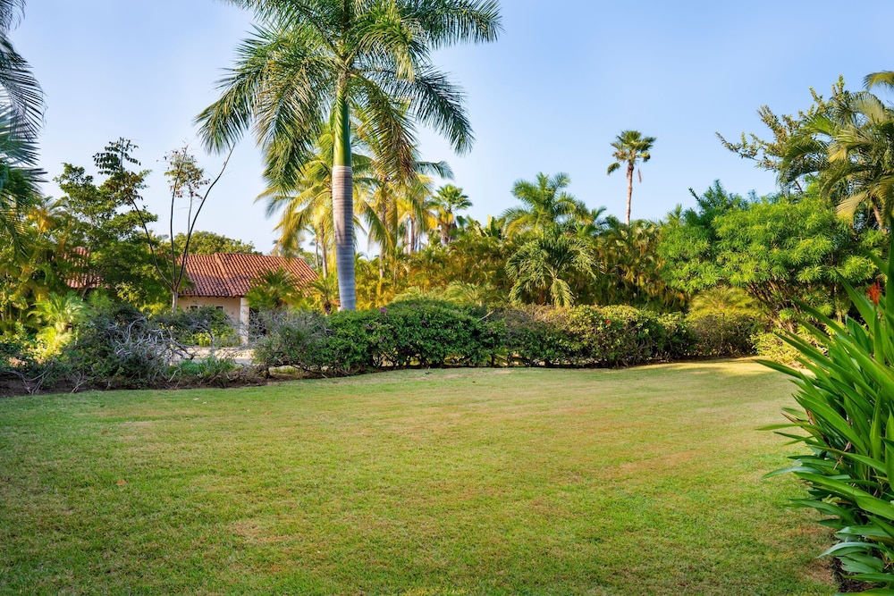 Palmas 16 Pacifico Golf Course Concierge