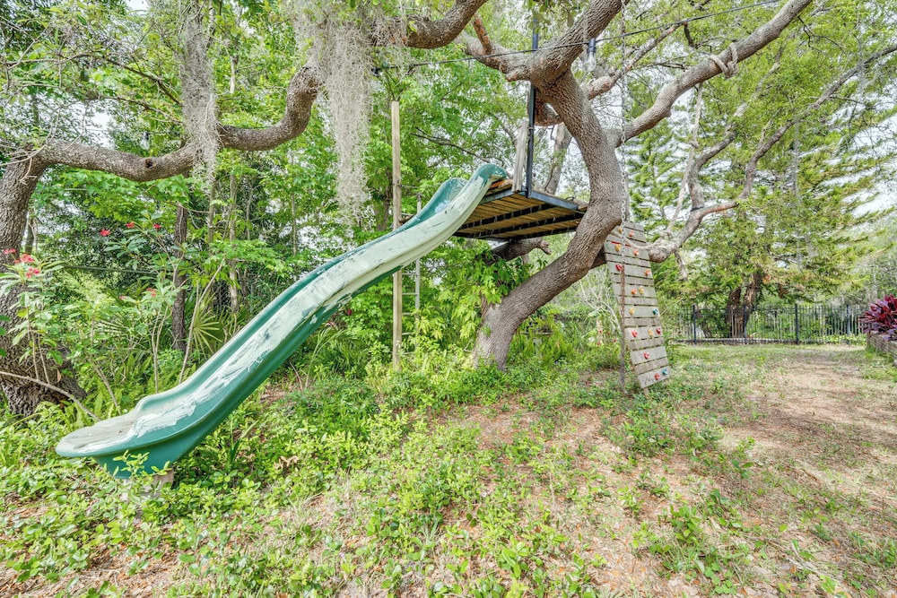 10 Mi to Disney World: Lakeside Orlando Getaway!