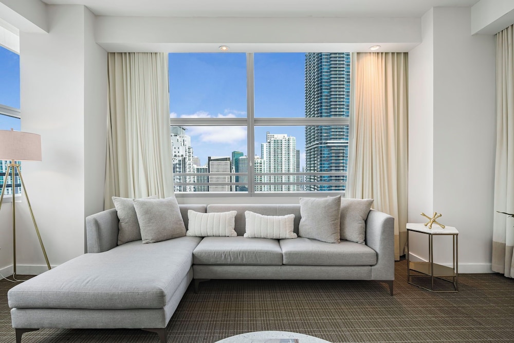 Prime Location - Walk to City Centre