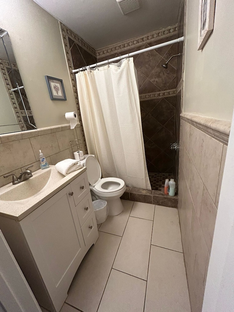 Schiffman Northeast Nook