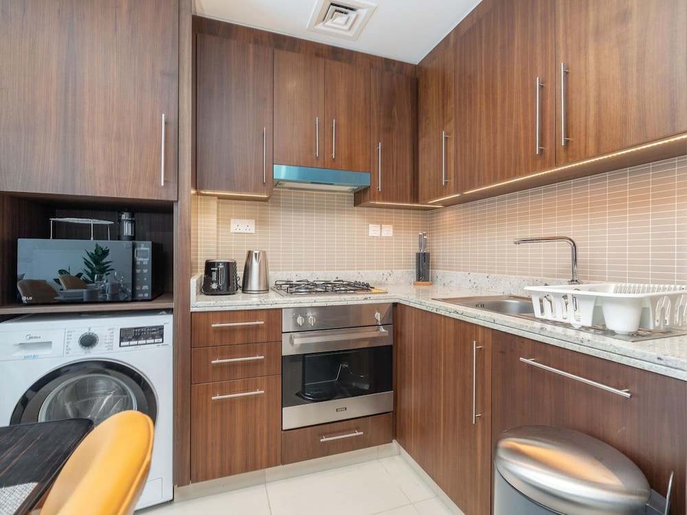 Luxurious & Stylish Apartments Across Dubai Mall - Burj Khalifa - City Views