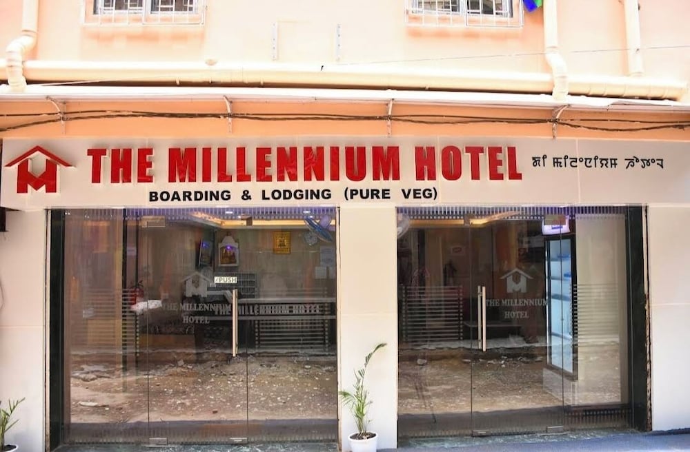 HOTEL MILLENNIUM