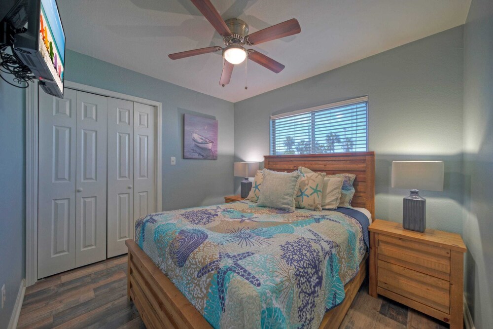 Stylish 2BR Coastal Getaway w/ Pool & Prime Location Lazy Fun