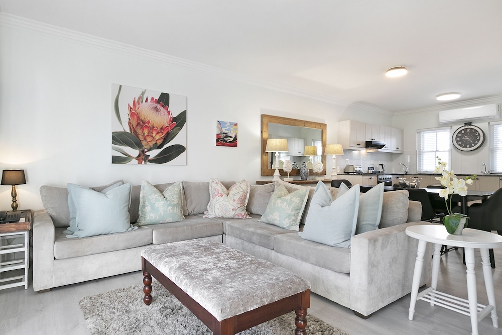 Winelands Golf Lodges at De Zalze