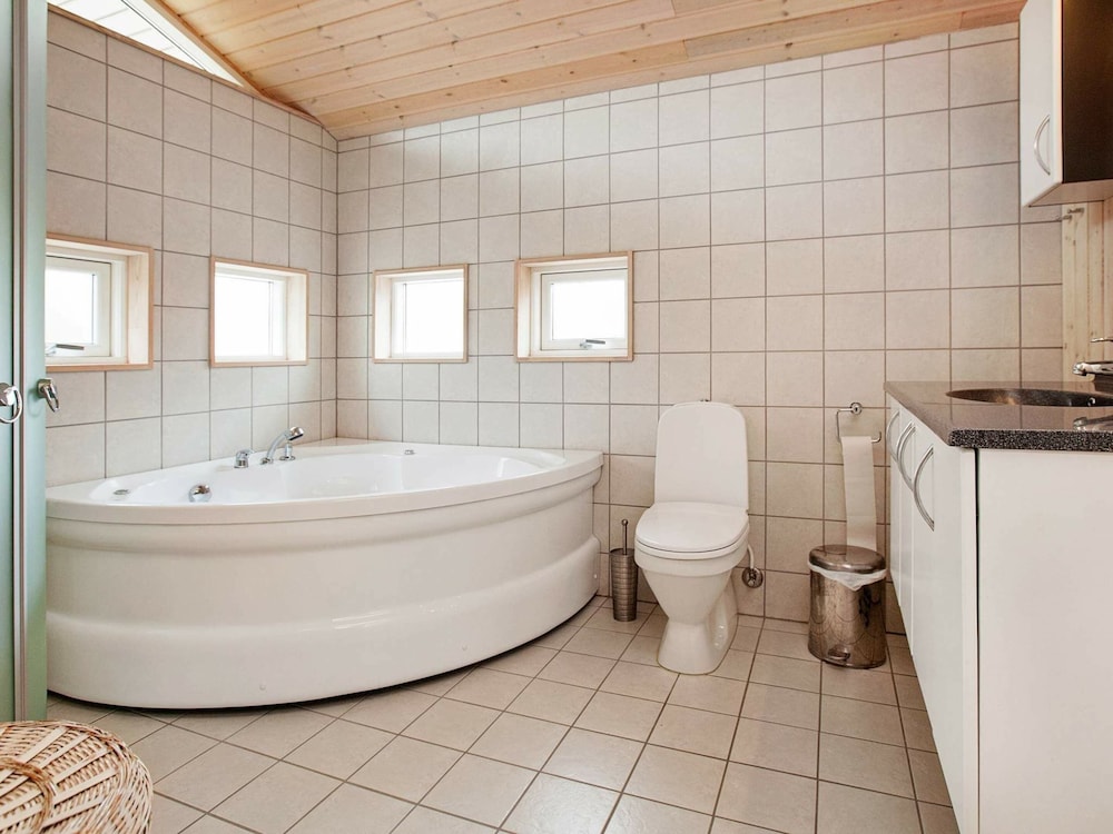 Cozy Holiday Home in Asnæs near Forest view 2