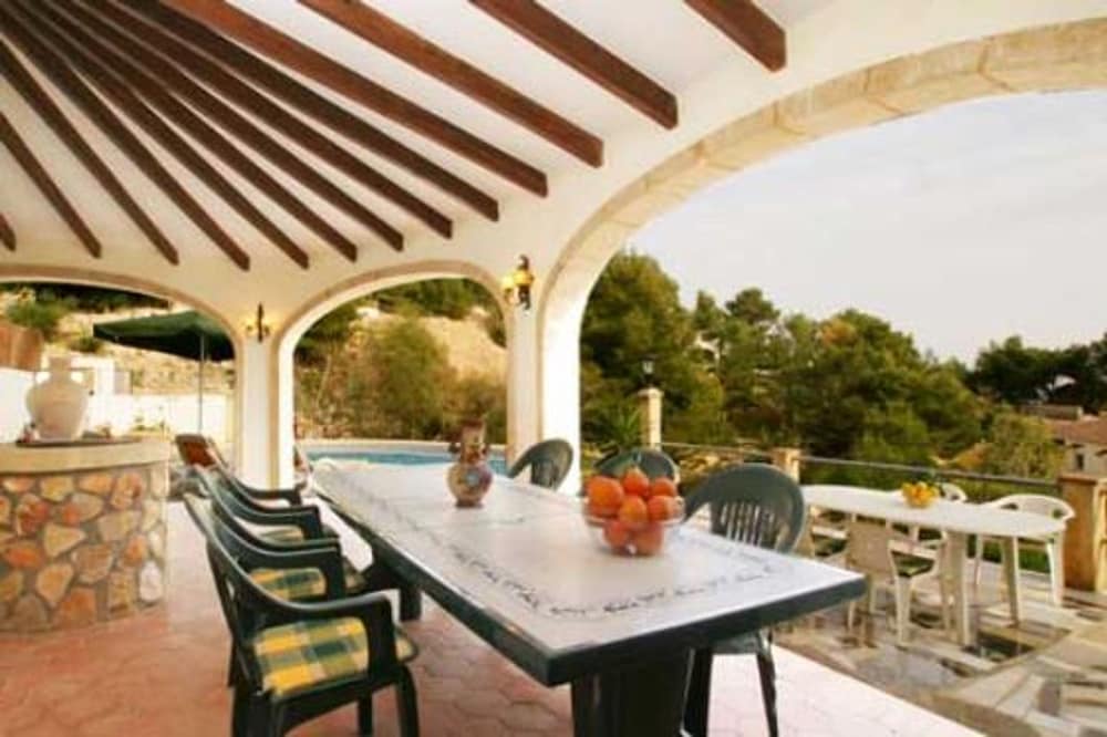 Bonestar in Javea With 5 Bedrooms and 2 Bathrooms