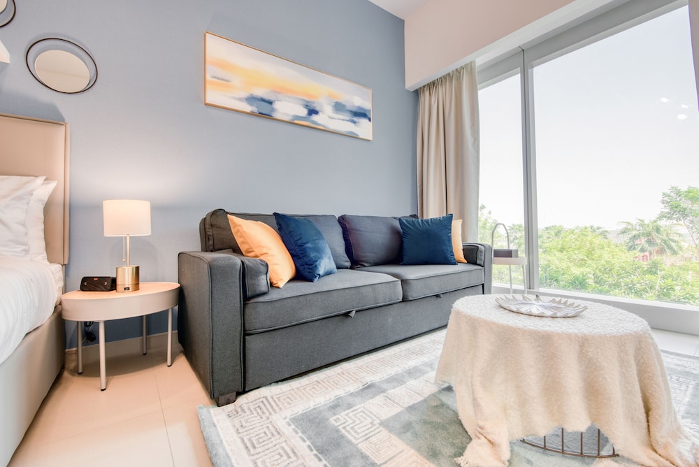 Capital Living On Reem: The Arc Towers