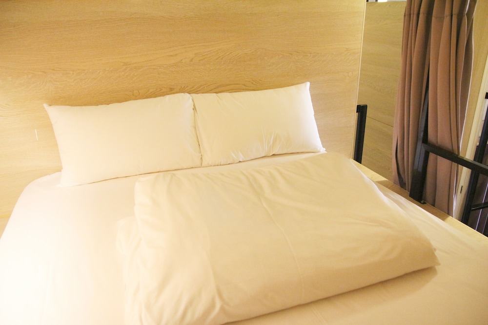 StarBox Hostel
