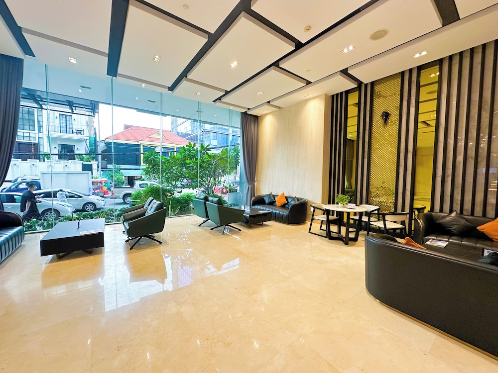 Golden One Modern Escape by Soben Homes view 4