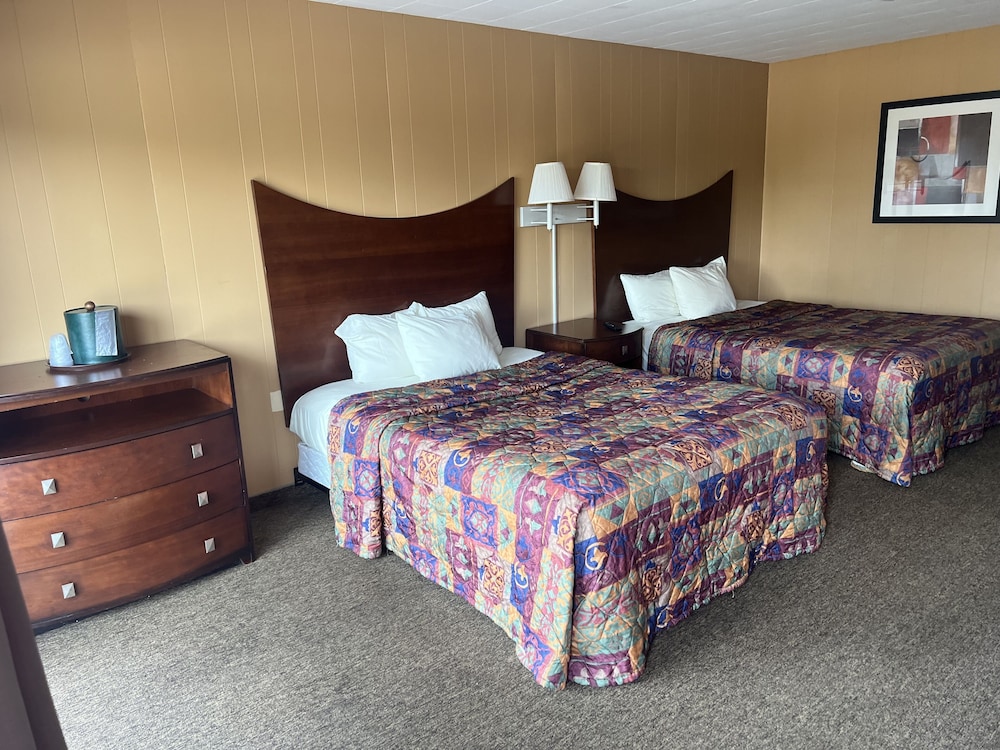 All Star Inn & Suites